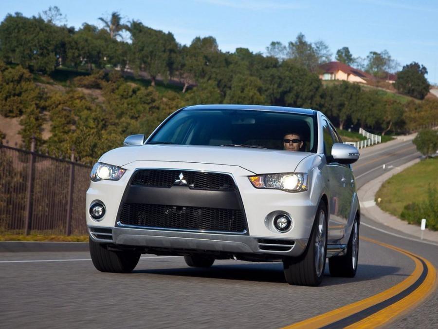  Mitsubishi Outlander GT 2010 года  (фото 47 из 91)